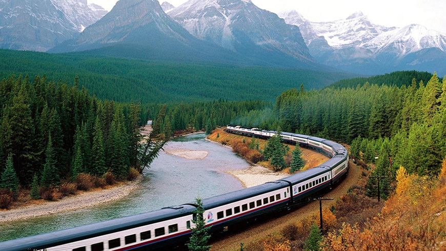 雪山林场火车高山自然风景壁纸