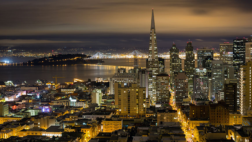 美国旧金山城市夜景霓虹灯夜景俯瞰