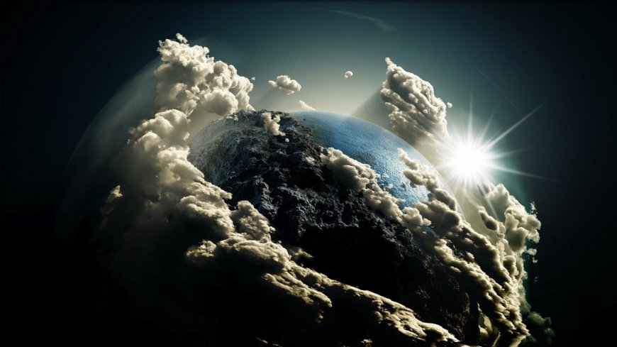 云雾笼罩的星球太空科幻壁纸