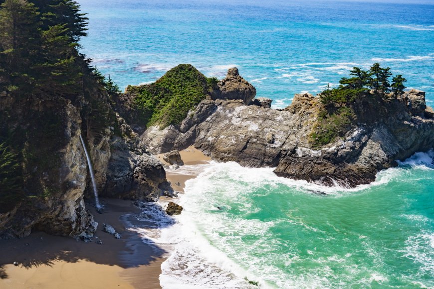 海滩-树木-麦克威瀑布-加利福尼亚-美国-北美-沙-悬崖风景壁纸