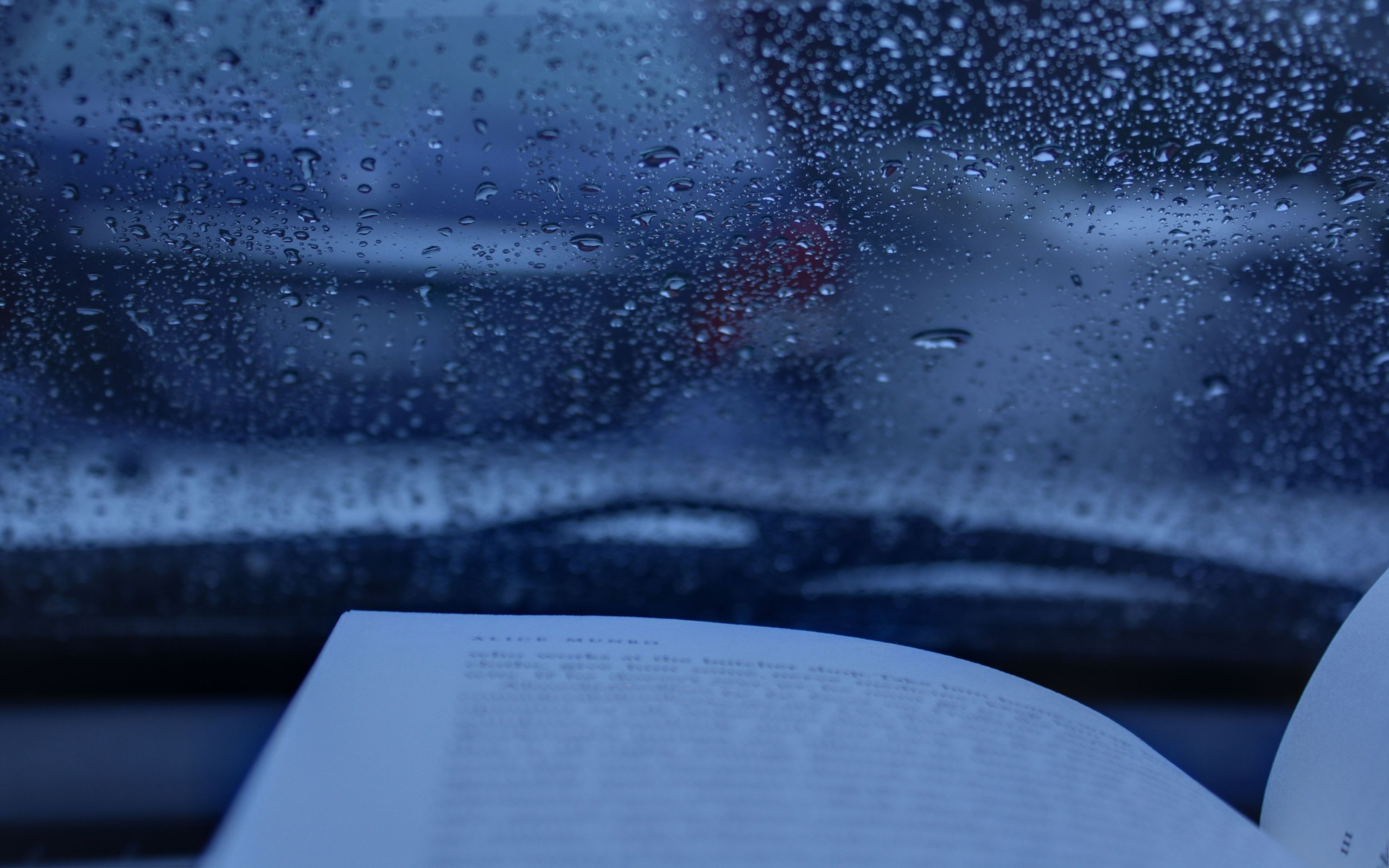 雨天 窗户 书籍 情感文艺壁纸