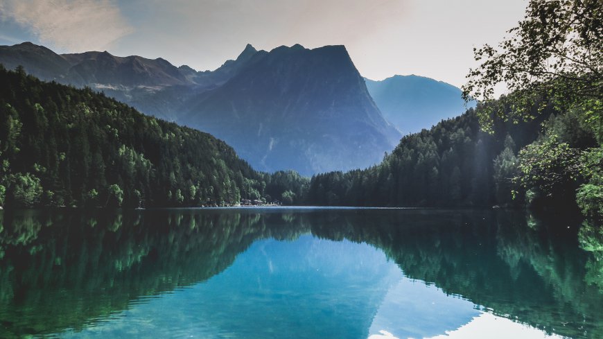 绝美山林湖泊自然风景壁纸