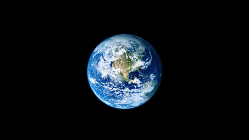 宇宙视角下的地球桌面壁纸
