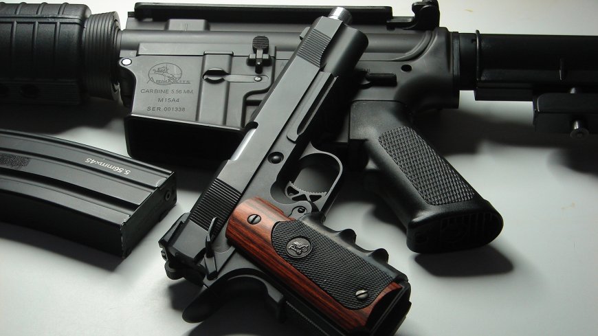 军事手枪枪械超清特写壁纸