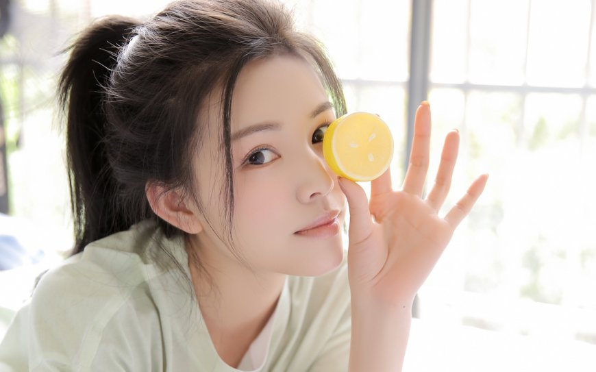 小清新甜美美女图片壁纸