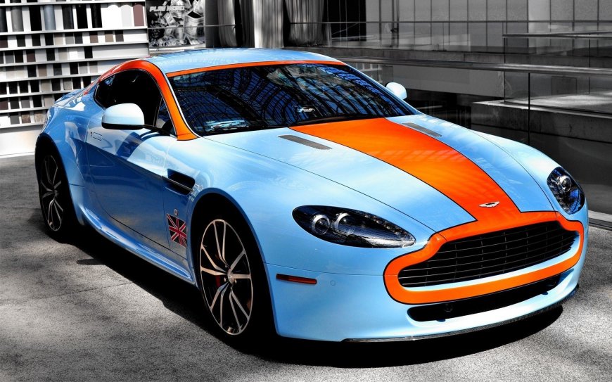 Aston martin涂装跑车图片壁纸