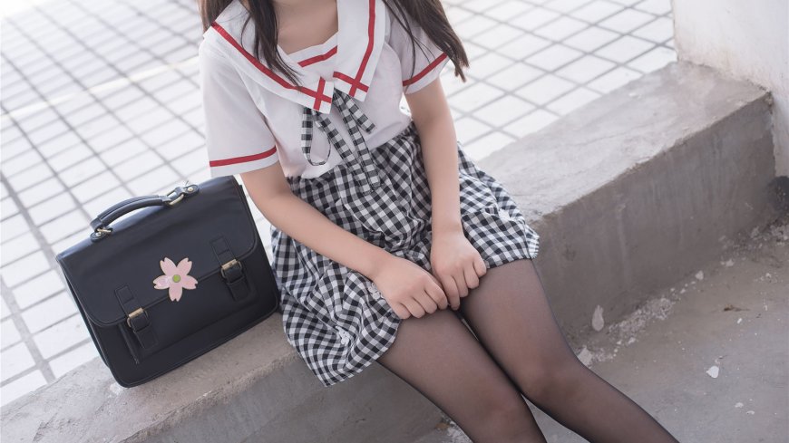 制服 黑丝美腿萝莉图片图片壁纸