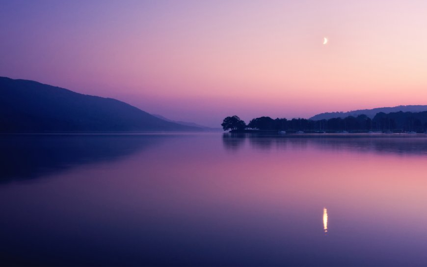 宁静清晨湖面风景图片壁纸