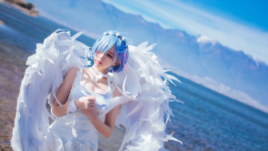 性感美女cos蕾姆图片壁纸