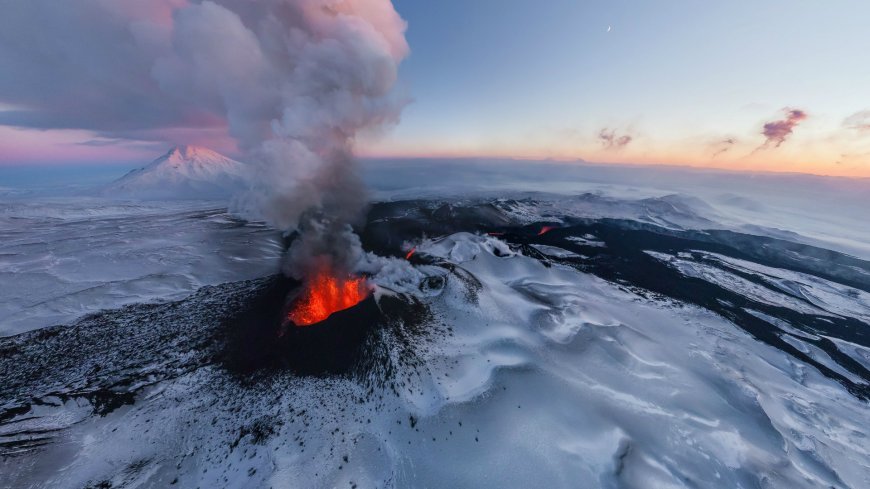 壮观火山喷发 火山风景图片壁纸