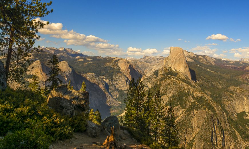 巍峨群山 蓝天白云超清壁纸