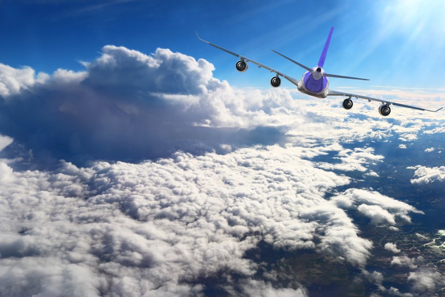 空中飞行民航客机超清壁纸图片