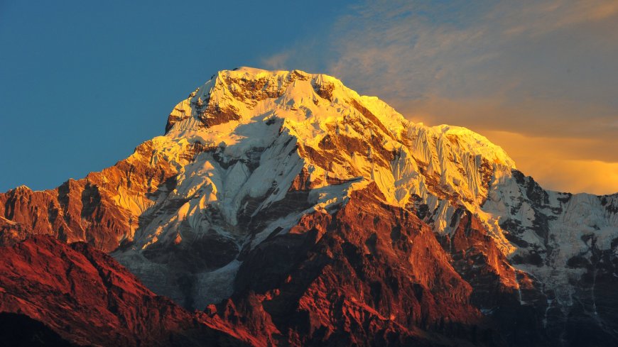 唯美雪山金光风景壁纸图片