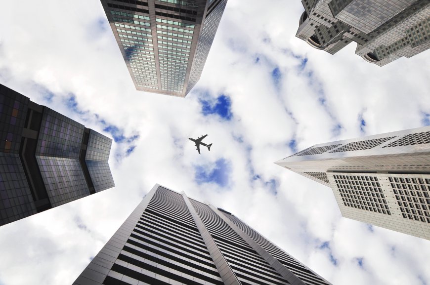 高楼建筑 空中飞机摄影壁纸