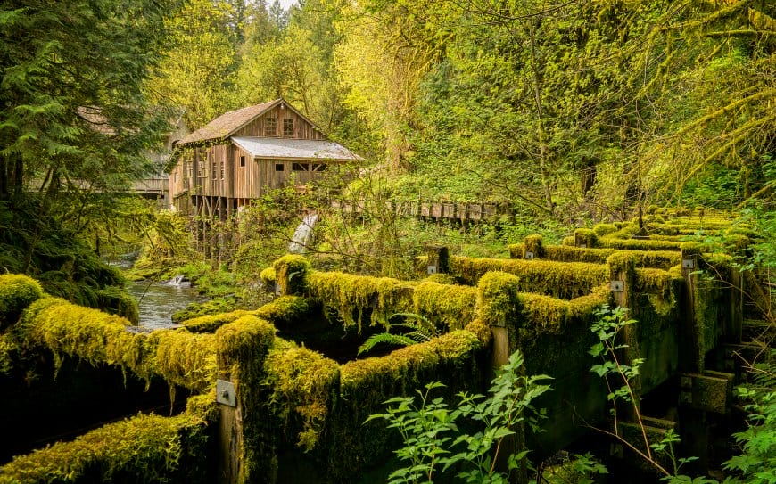 寂静山林小屋风景壁纸