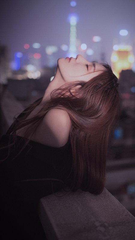 唯美夜景 长发美女图片