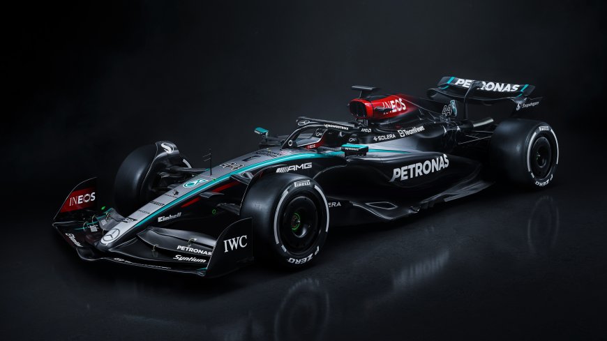 Mercedes-AMG-Petronas-F1W15 赛车炫酷壁纸