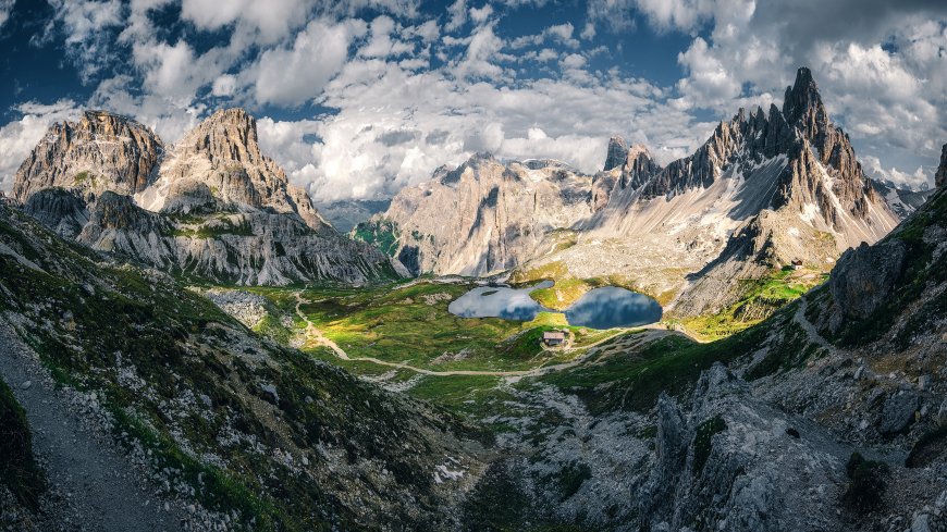 壮丽，壮阔的山谷，水坑，光秃秃的山头，唯美山川景色