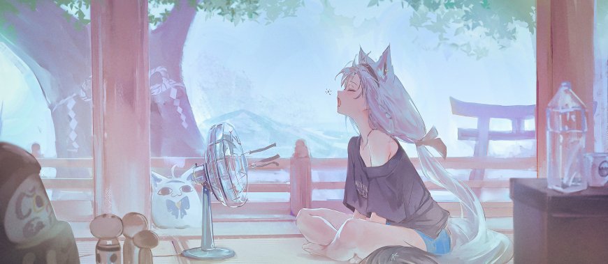 大夏天，对着吹风扇的可爱动漫短裤女孩长图壁纸