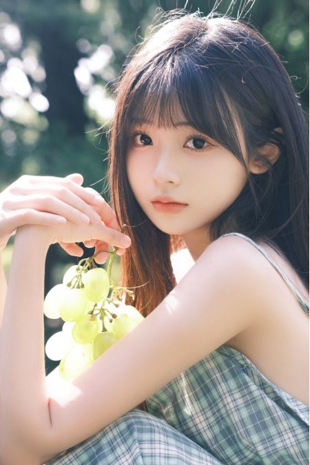 户外清新葡萄少女手机壁纸