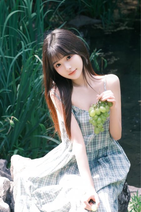 户外清纯美女图像手机壁纸