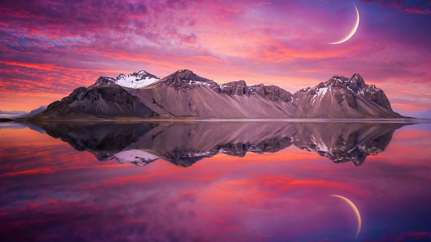 唯美天空月牙山脉倒影电脑壁纸