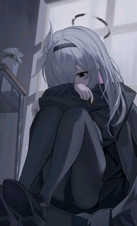 灰发 halo 少女忧郁风手机壁纸