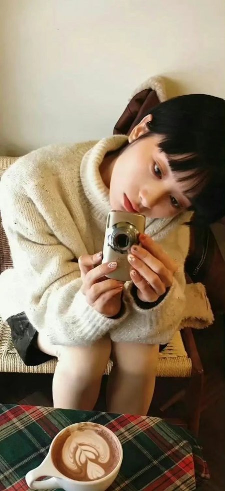 咖啡时光少女风手机壁纸