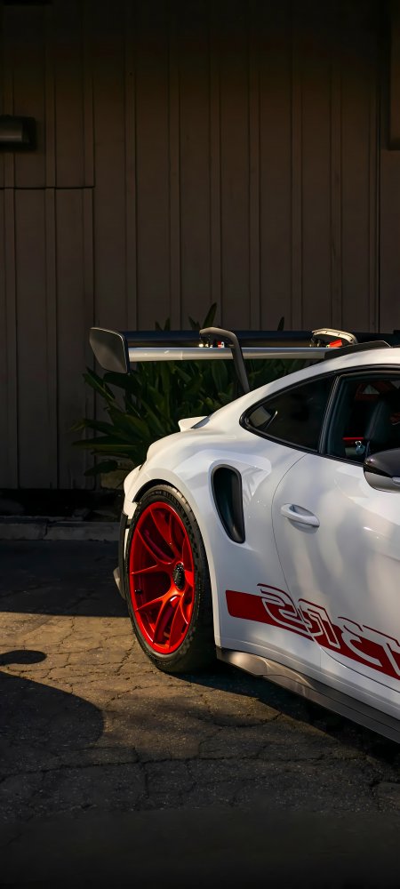 保时捷911 GT3 RS白色跑车红轮毂侧影手机壁纸