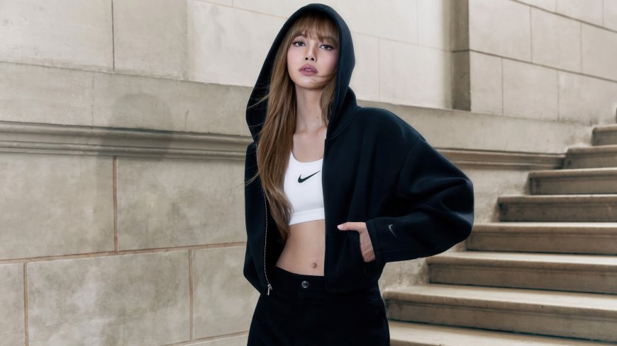 Lisa Nike黑色连帽卫衣时尚街拍电脑壁纸