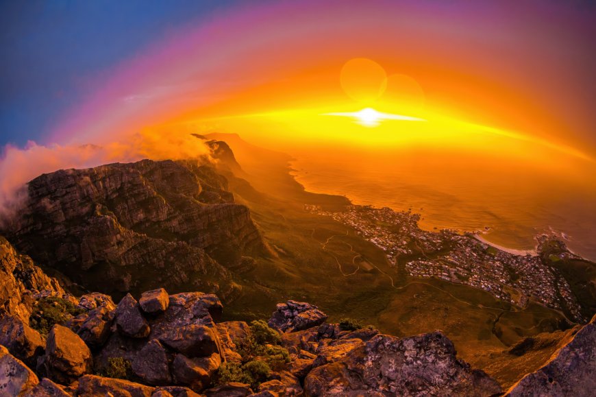 日出山巅云海海岸城市全景壮丽景色风景电脑壁纸
