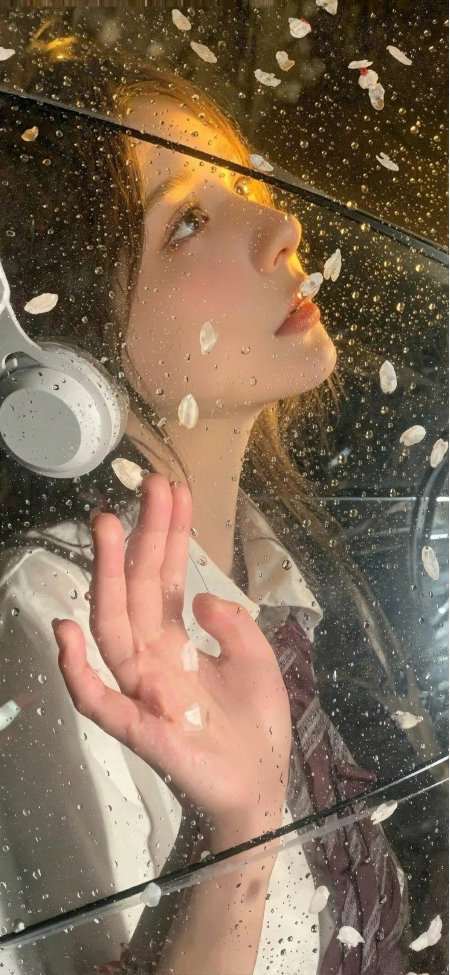 雨夜樱花飘落少女戴耳机望窗手机壁纸