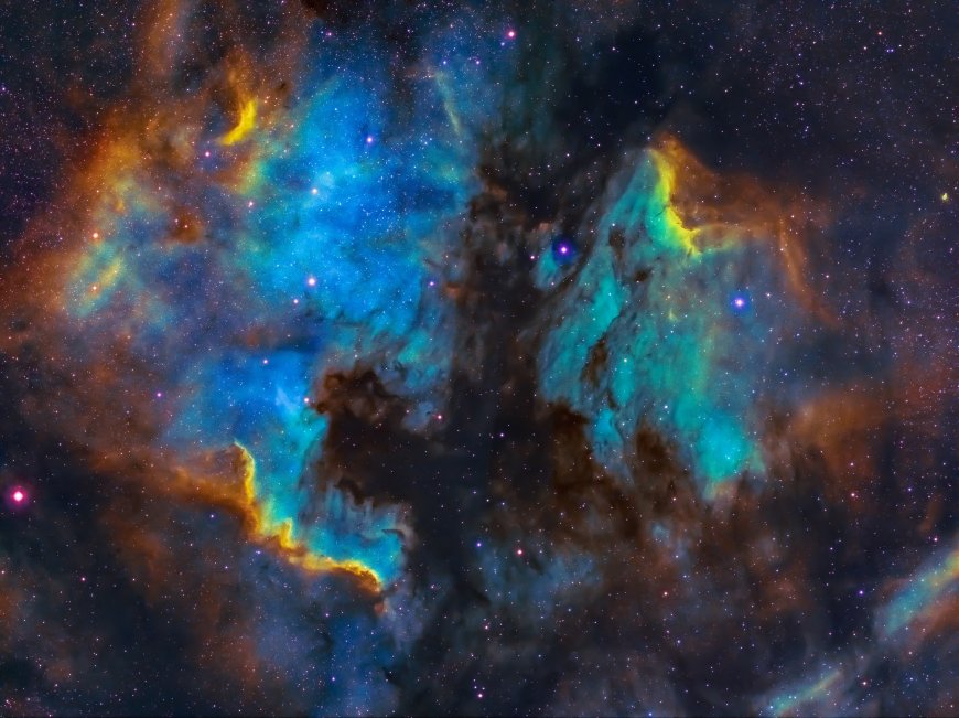 宇宙星云蓝绿橙彩交织深空摄影风景电脑壁纸