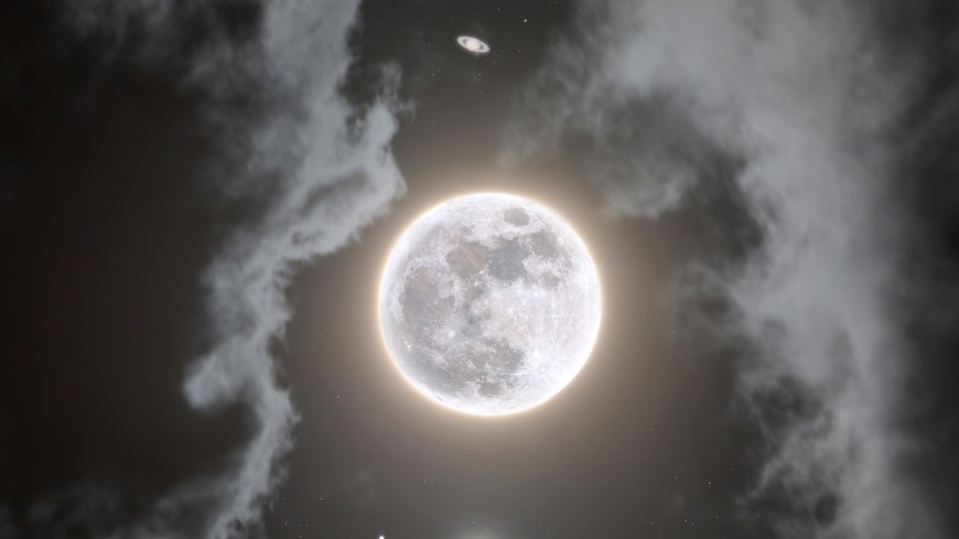月球环绕星云与土星的宇宙深空高清风景电脑壁纸