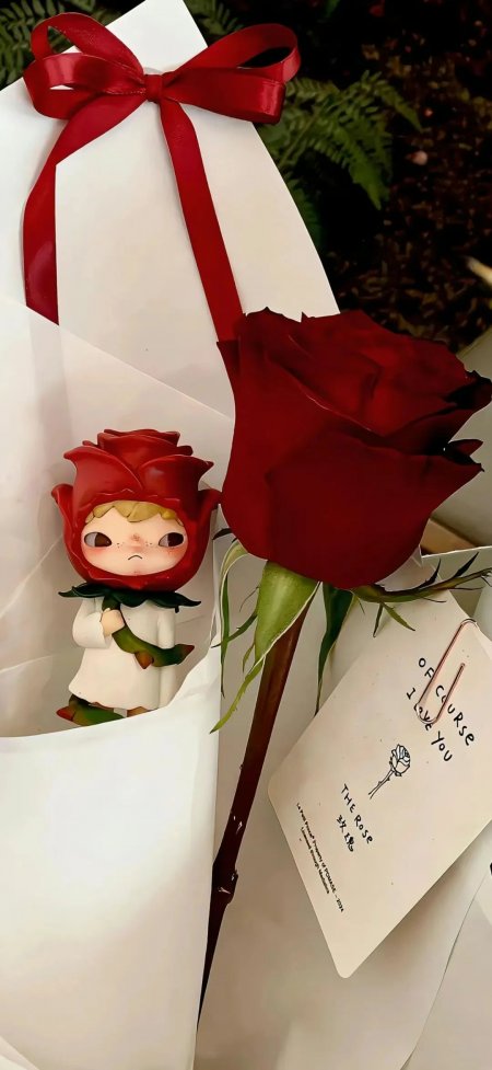 泡泡玛特小王子玫瑰花主题手办与红玫瑰礼盒手机壁纸