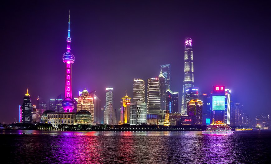 上海外滩夜景东方明珠陆家嘴高楼群霓虹灯光科技电脑壁纸