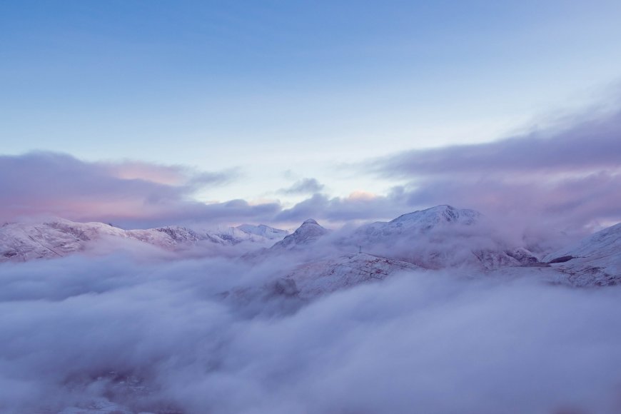 雪山云海日出渐变蓝紫风光摄影风景电脑壁纸