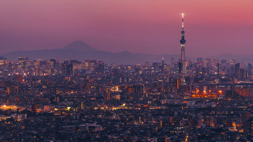 东京晴空塔富士山剪影紫霞城市夜景电脑壁纸