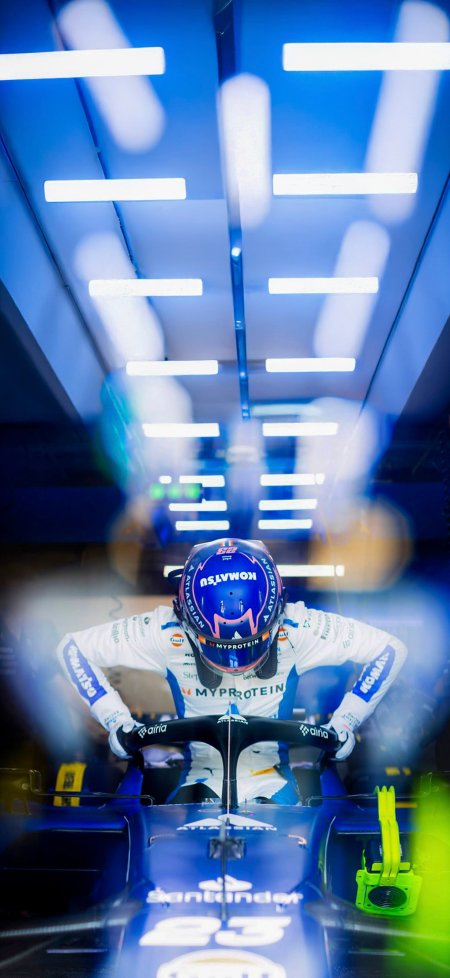 威廉姆斯车队阿尔本F1赛车手人物手机壁纸