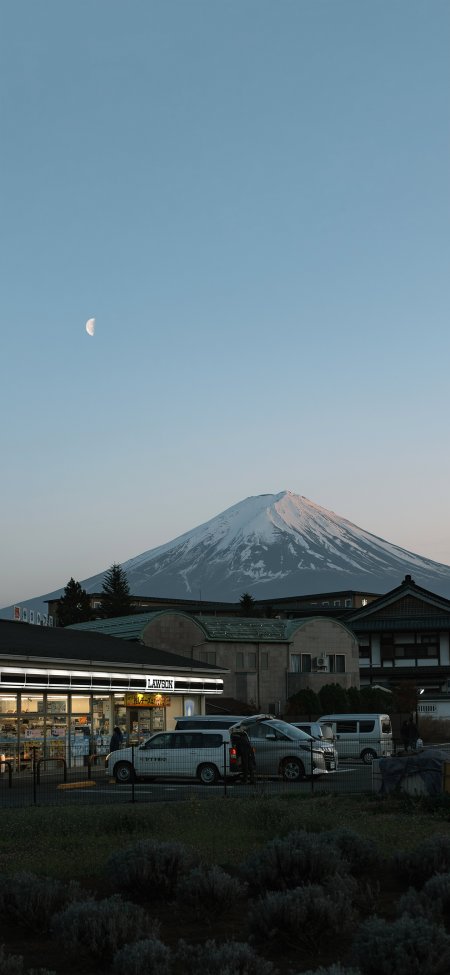 富士山与罗森便利店黄昏宁静风景手机壁纸
