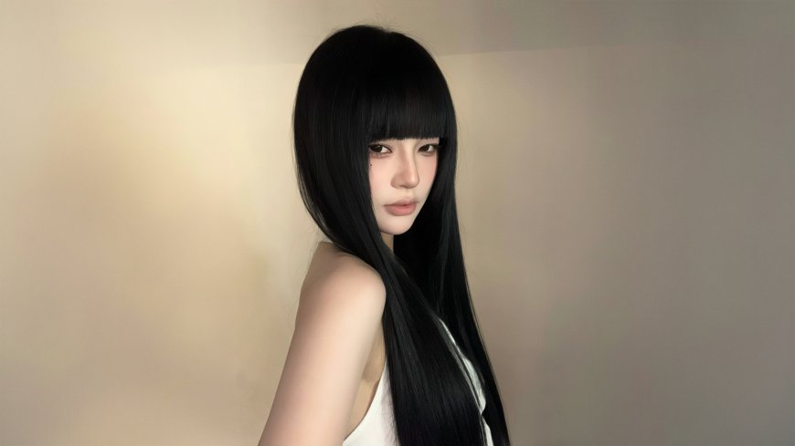 黑长直齐刘海少女简约背景美女电脑壁纸