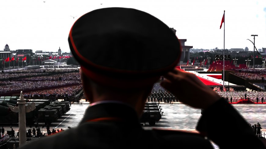 军人天安门广场敬礼阅兵仪式人物电脑壁纸