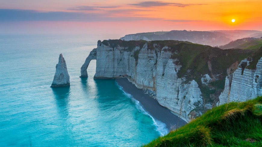 法国埃特勒塔象鼻海岸日落壮丽自然风光风景电脑壁纸