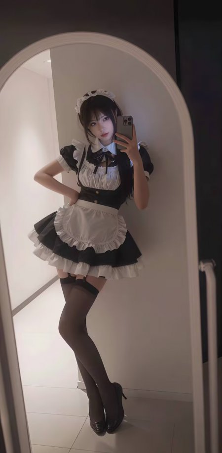 黑白女仆装女生镜前自拍造型人物手机壁纸