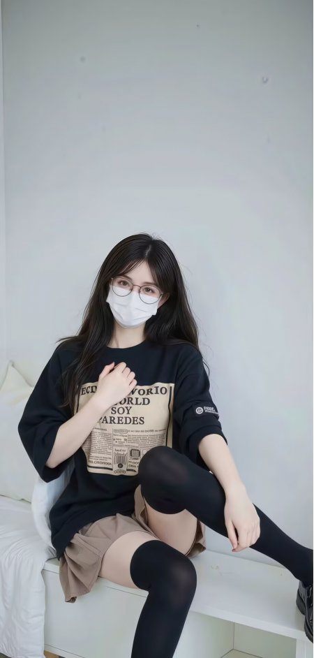 戴眼镜口罩女生室内写真人物手机壁纸