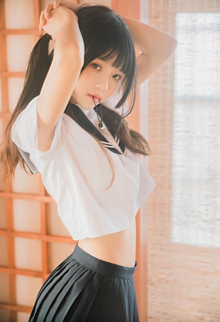 水手服少女扎马尾咬衣领日式房间场景美女手机壁纸