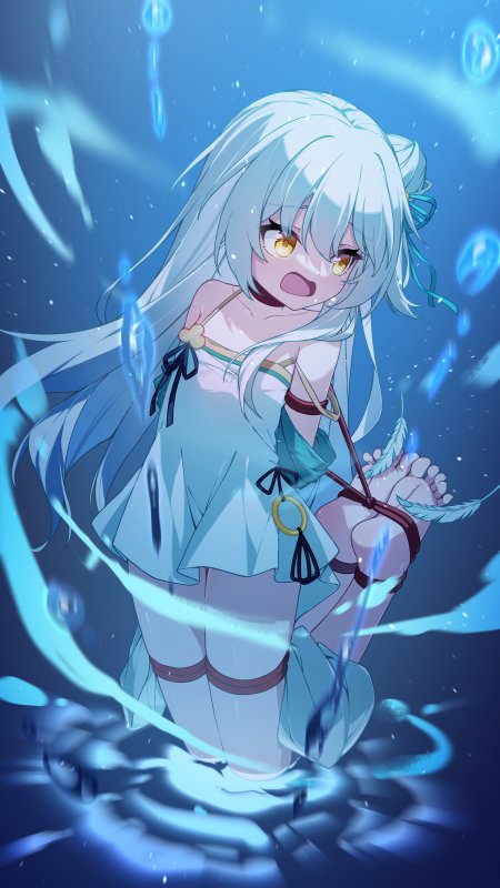蓝发金瞳少女被水流环绕奇幻动漫少女手机壁纸