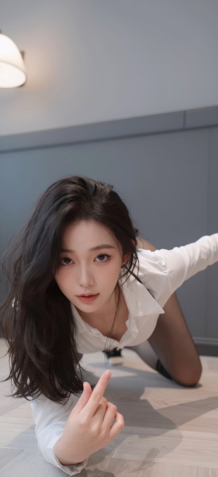 美女白衬衫黑发趴地手指镜头手机壁纸