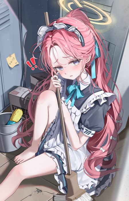 蔚蓝档案花冈柚子粉发少女女仆装持扫帚害羞表情动漫手机壁纸