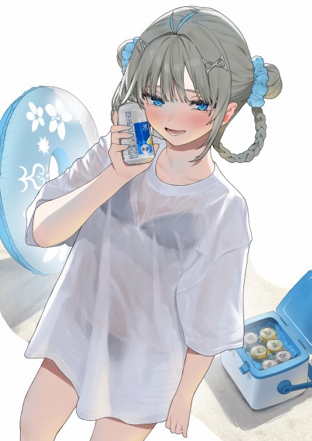 真白K大灰发双马尾少女白T恤持饮料蓝调夏日清凉风动漫手机壁纸